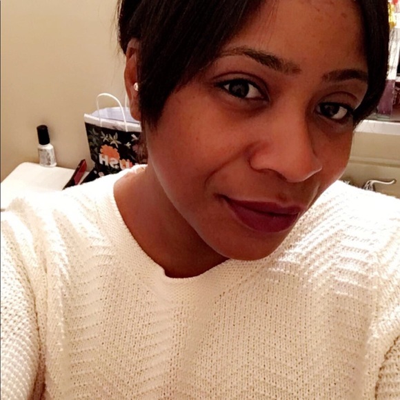 Meet your Posher, Tara - Picture 4 of 6